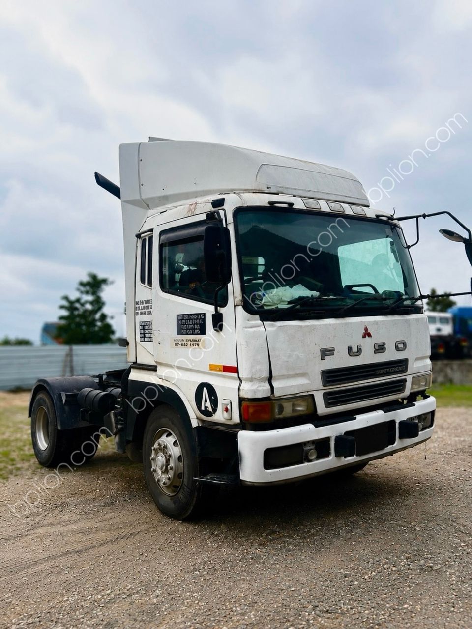 2017 MITSUBISHI FP51 (4X2) TRACTOR UNIT